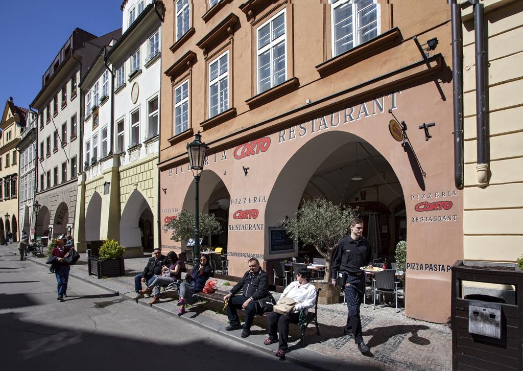 Igor And David Apartments Prag Exterior foto