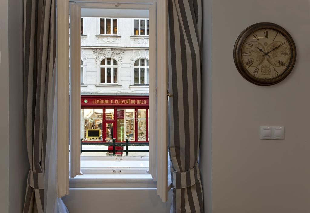 Igor And David Apartments Prag Exterior foto